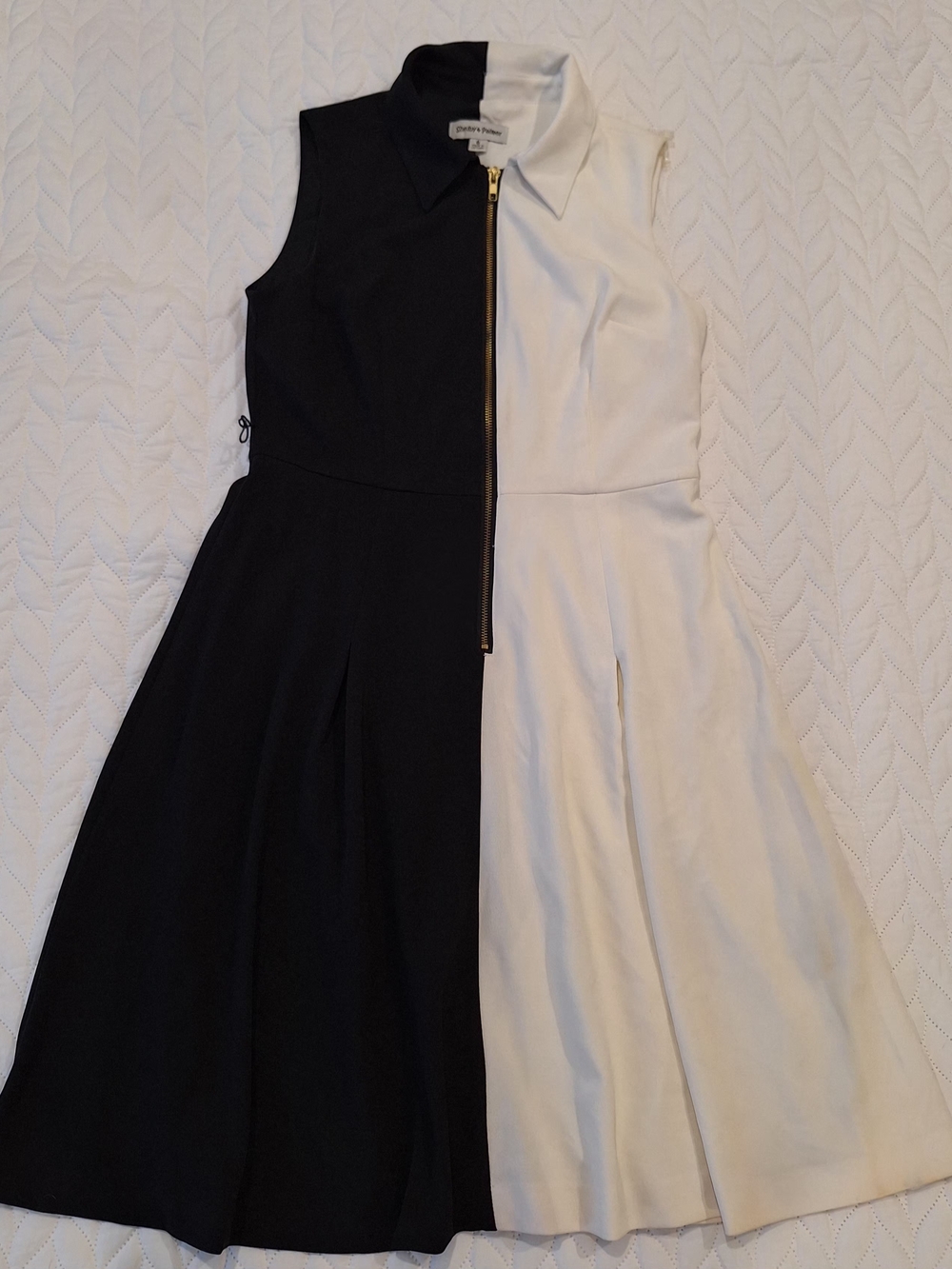 Pierre Cardin Black and White Colorblock Sleeveless Dress with Zip